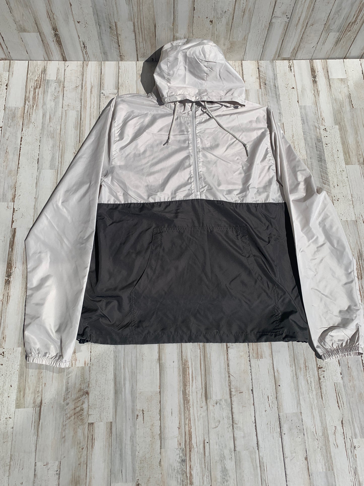 Rush 1/4 Zip Windbreaker